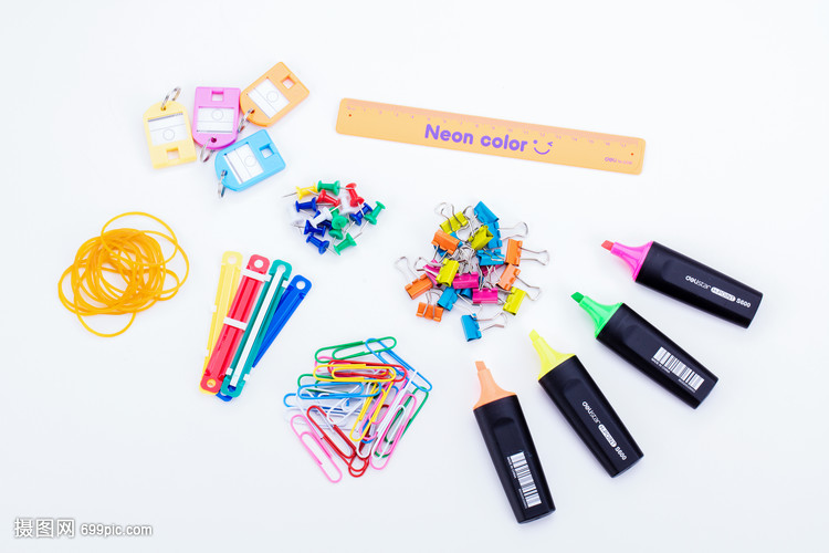 办公桌面新风景 创意造型文具如何点亮高效工作