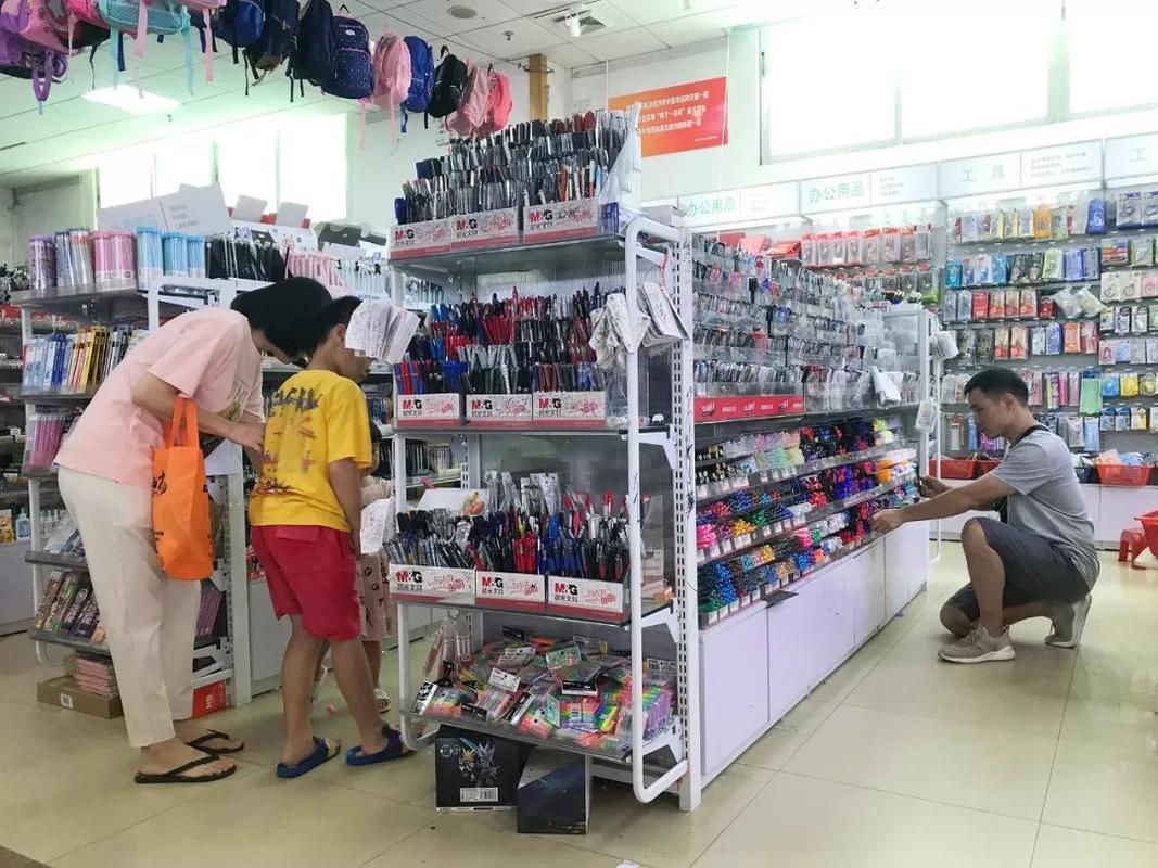 开学季|书店购书忙 文具用品热——新学期前市场大扫描