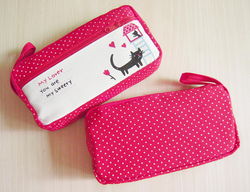 多功能帆布笔袋 日韩街头小景的设计美学与实用收纳